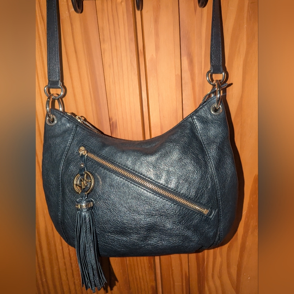 Michael Kors Black and Gold Hobo Bag with Tassel - Picture 4 of 11